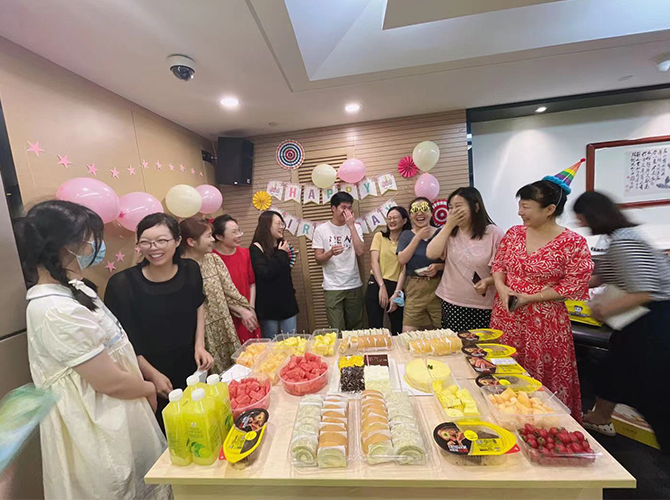 員工生日會(huì)