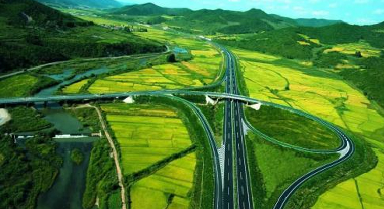吉林鶴大高速公路機電工程-1.jpg